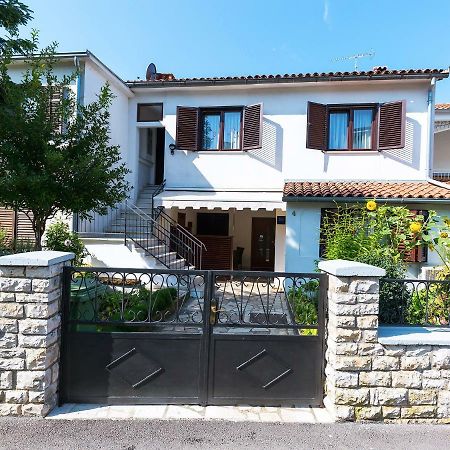 Apartments Nives Пореч Екстериор снимка