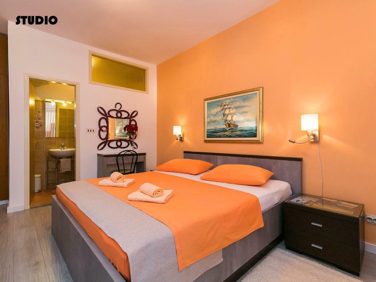 Apartments Nives Пореч Екстериор снимка