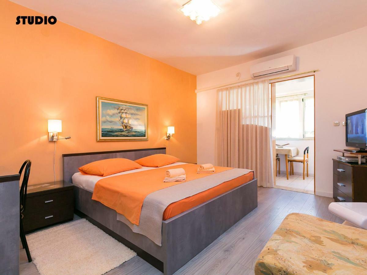 Apartments Nives Пореч Екстериор снимка